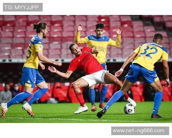 2019年里昂对阵本菲卡的精彩对决回顾与分析